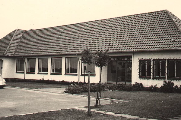 Ehemalige Berufsschule Oeversee (hinter Gemeindehaus)